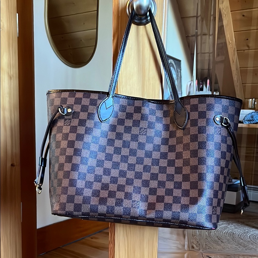 Louis Vuitton Neverfull